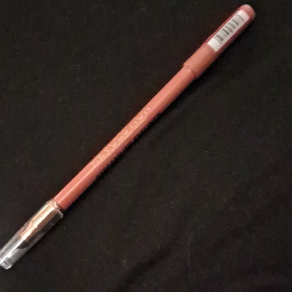 Revolution Streamline Waterline Eyeliner Pencil in Hot Pink - Picture 3 of 5